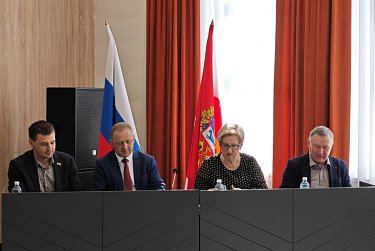 Депутаты выстроили систему приемов граждан в Саракташском районе